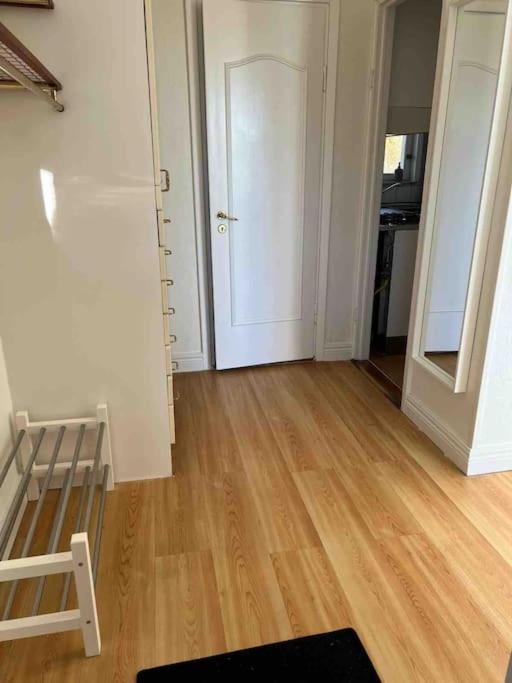 Mysiga Och Smidiga Lagenheter I Stockholm Appartamento Esterno foto